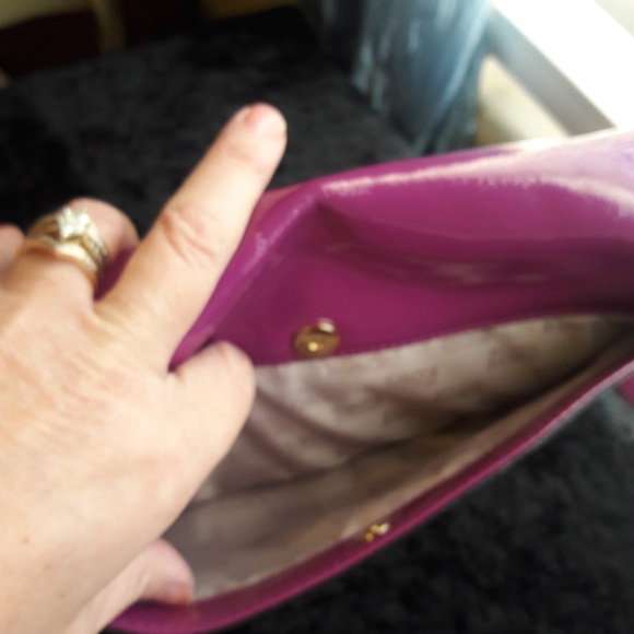NWOT Authentic Michael Kors Clutch - Picture 5 of 7